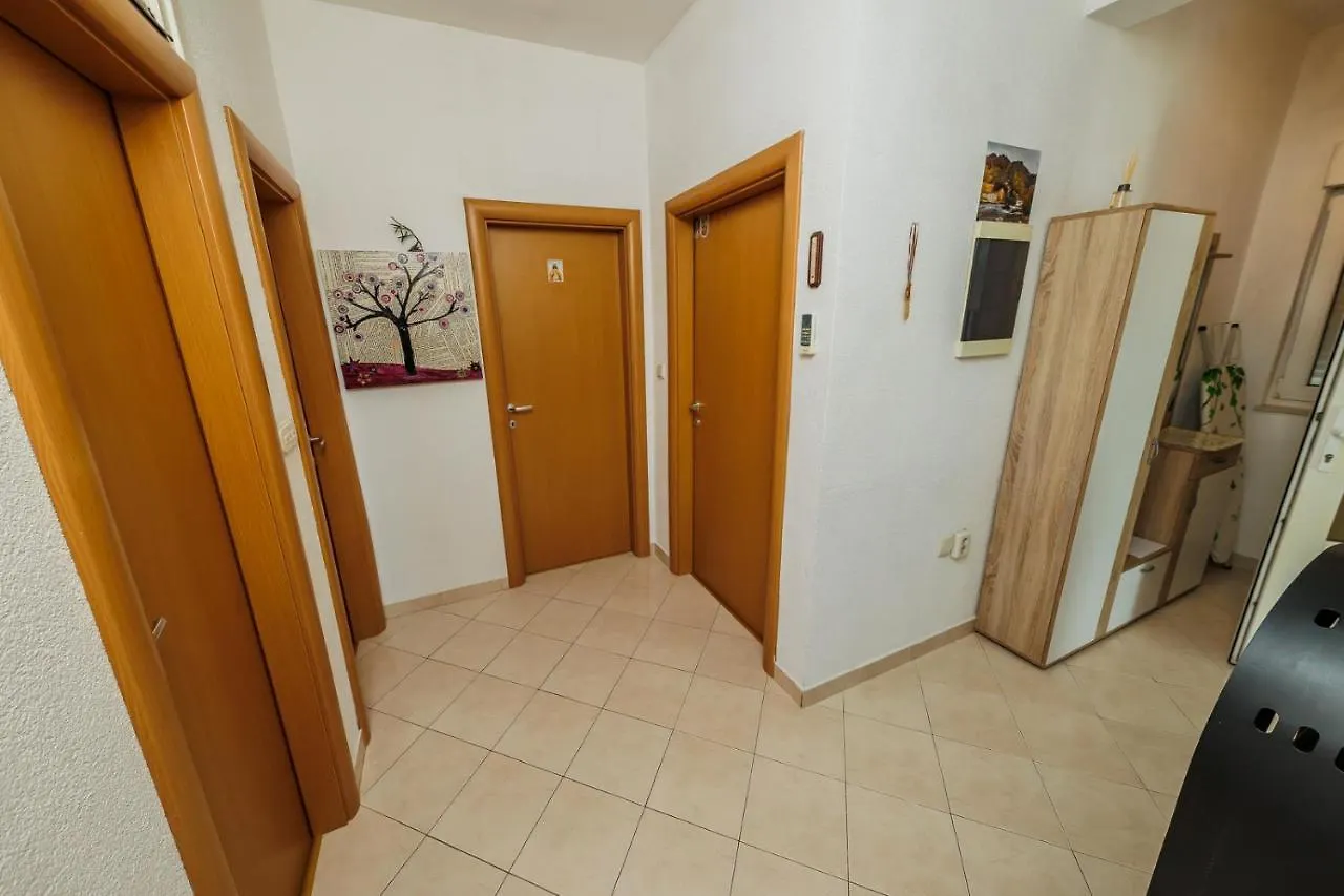 Apartman Marija Kaštela 0*,