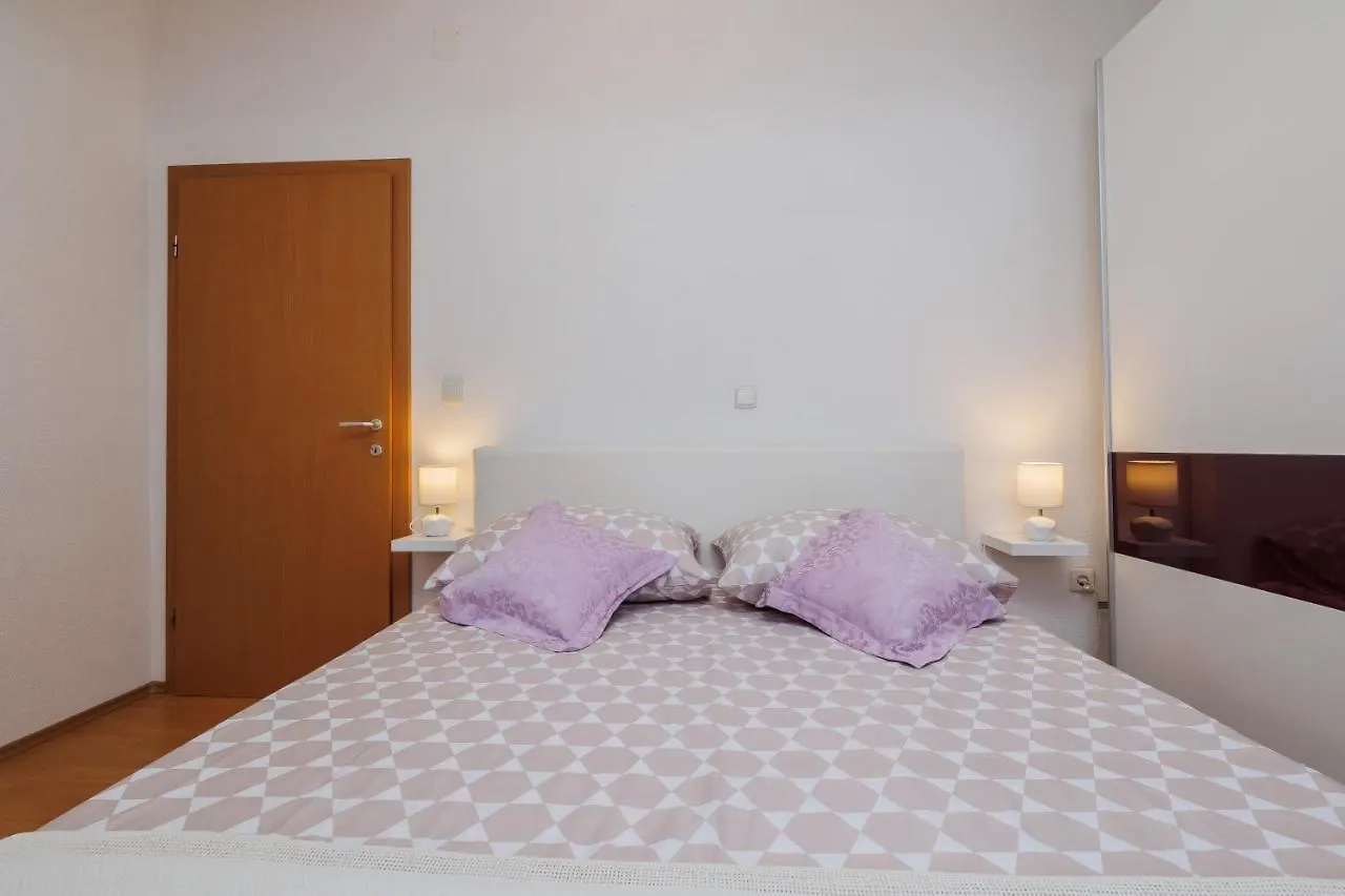 Apartman Marija Kaštela 0*,  Croazia