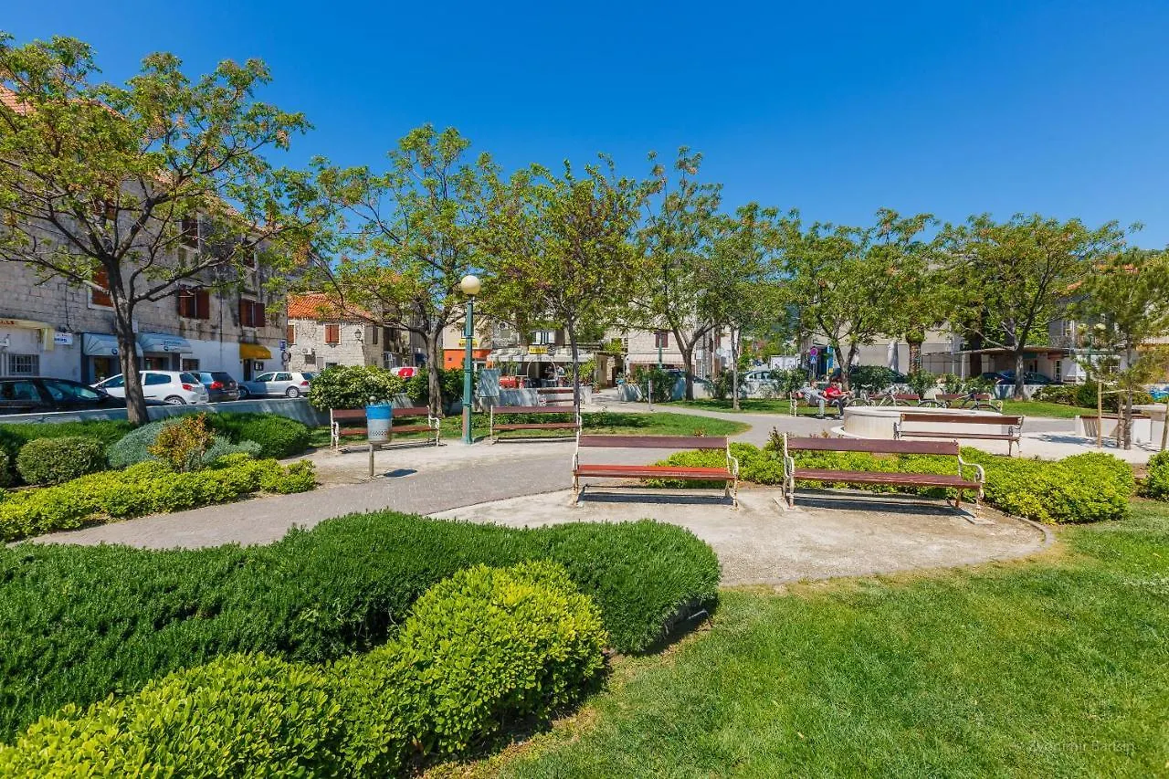 Apartman Marija Kaštela 0*,