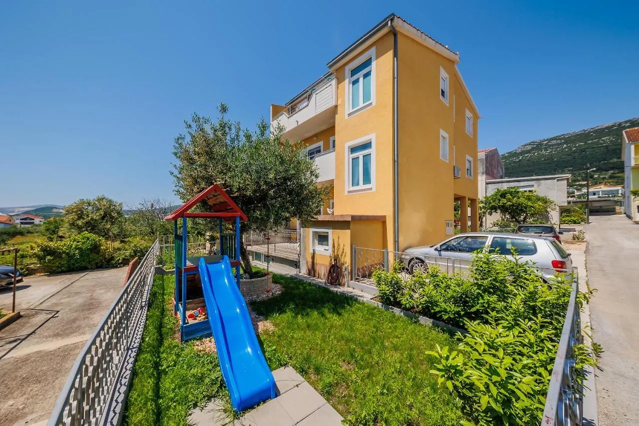 Apartman Marija Kastela 0*,  Croatia
