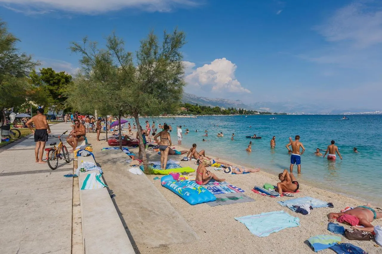 Apartman Marija Kastela 0*,