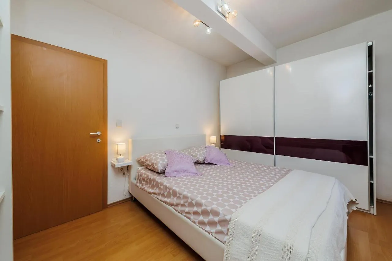 Apartment Apartman Marija Kastela